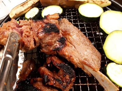 ジンギスカン　ラムの骨付カルビ　羊肉