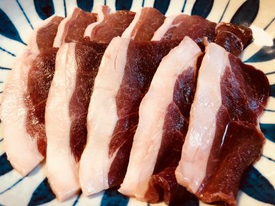 遠山郷の薬喰い 猪の酒粕味噌焼き ジンギスカンと天然ジビエ 肉のスズキヤ