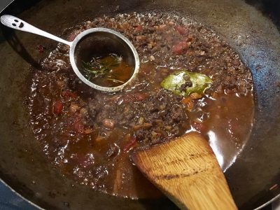 飯田市　鹿肉　パスタ　ミートソース