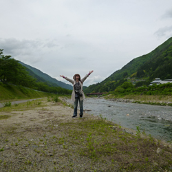 遠山郷の「逆さ富士」＃遠山郷　ビクトリーポーズ